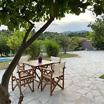 Astri Villa Ierissós